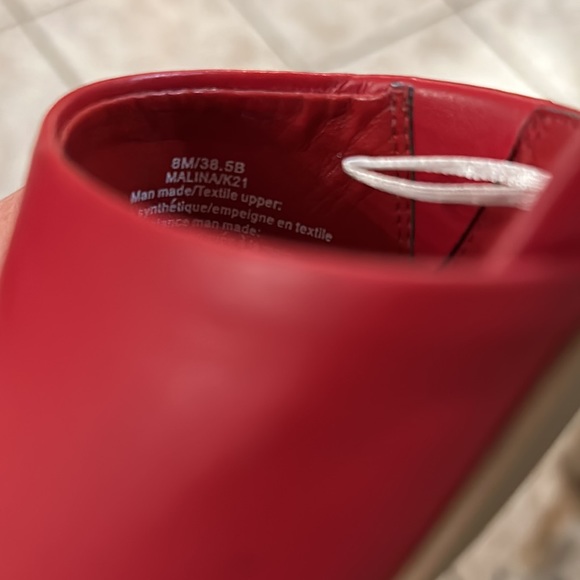 Red sandals - Picture 5 of 5